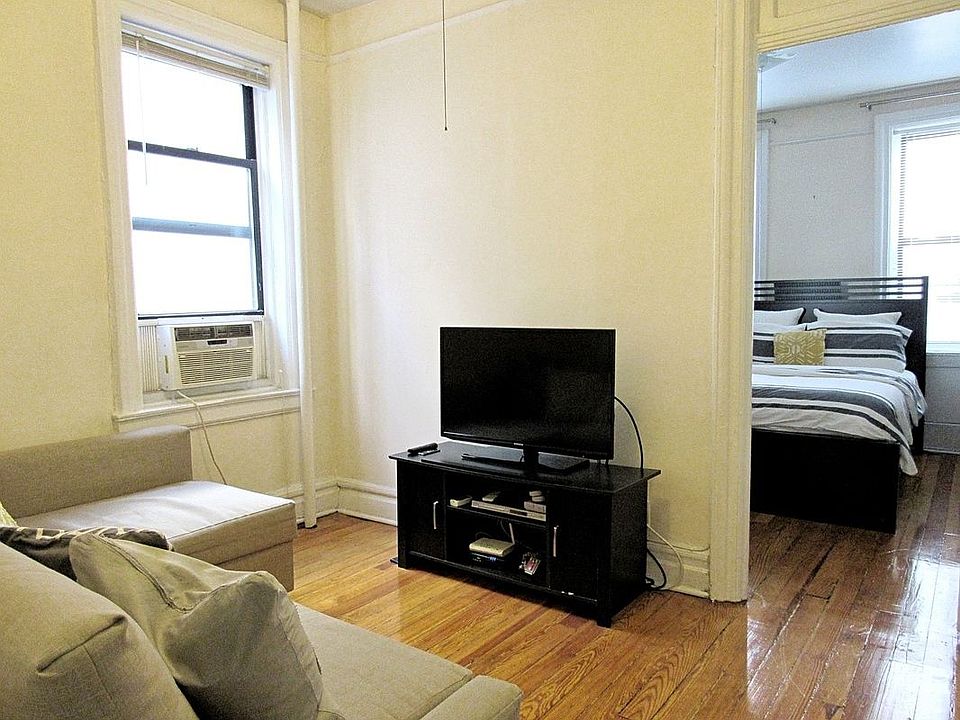 1st image of 4011 25th Ave APT 9