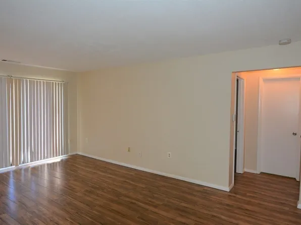 70 Shrewsbury Green Dr Unit I, Shrewsbury, MA 01545