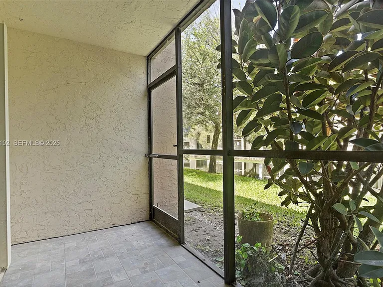193 Lakeview Dr #103 — Photo 39