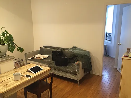 Rented by Grand & Co. | media 32