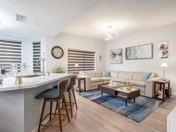 746 NE 90th St Unit 602, Miami, FL 33138