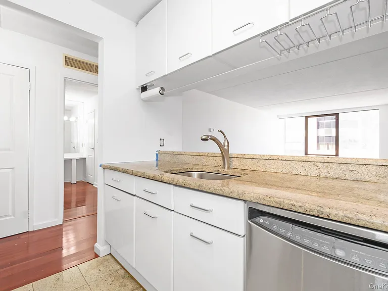 4 Martine Ave #1120 — Photo 12
