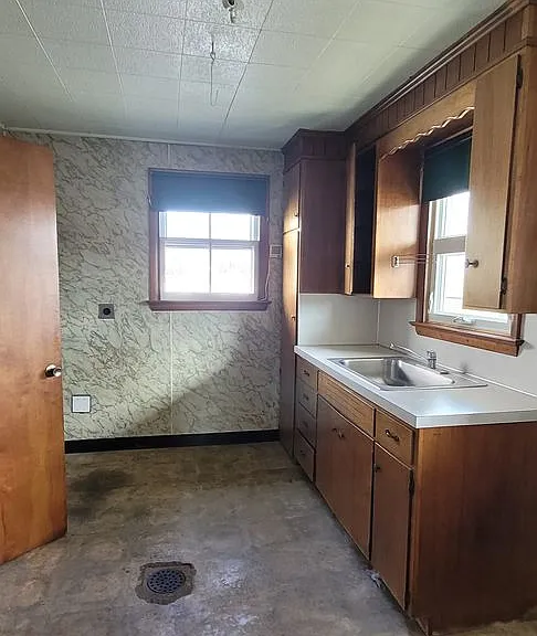 331 Newport Rd — Photo 20