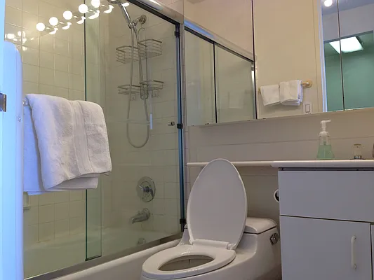 Rented by Kimiko Matsumoto, LREB | media 24