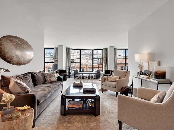 2nd image of 37 W 12th St #8CF