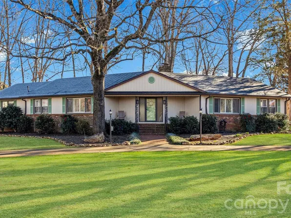 924 Arrowhead Dr, Rock Hill, SC 29730