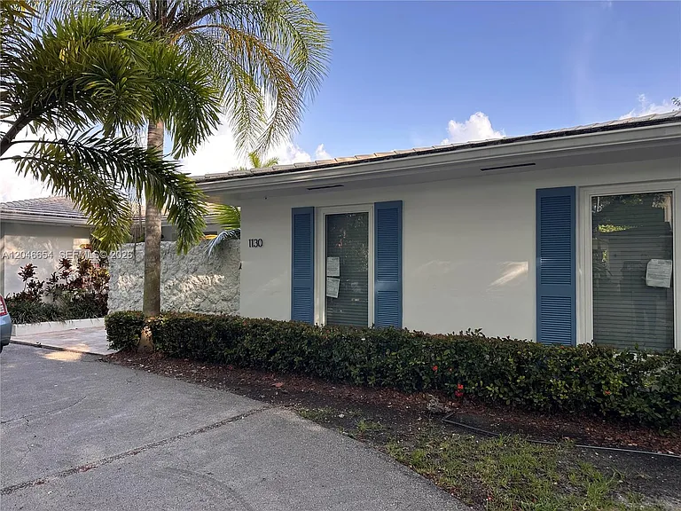 1130 Cotorro Ave #1130 — Photo 1