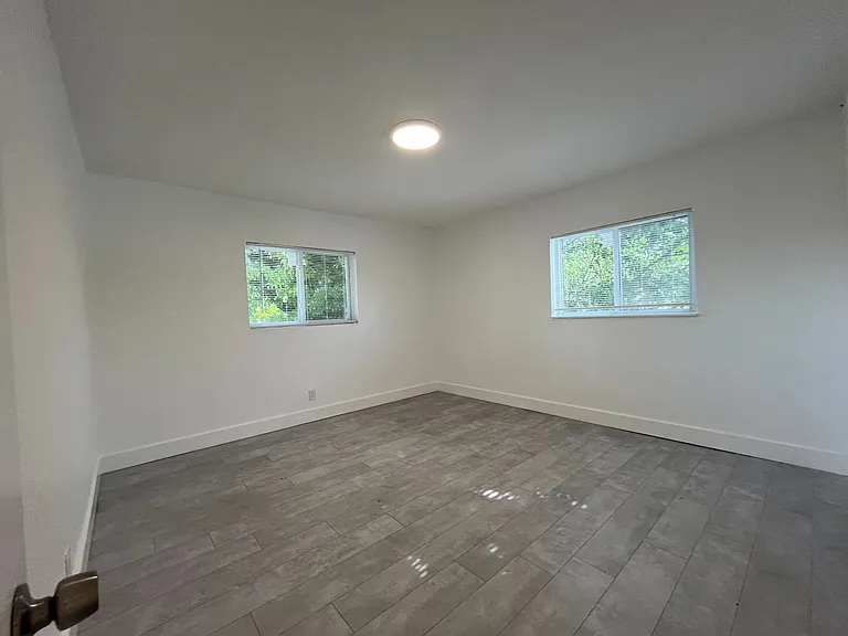 1949 NE 172nd St #10 — Photo 12
