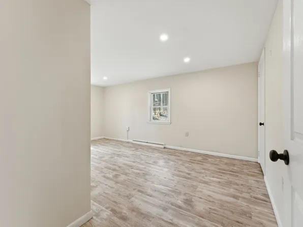 418 Southbank Rd #1, Landenberg, PA 19350