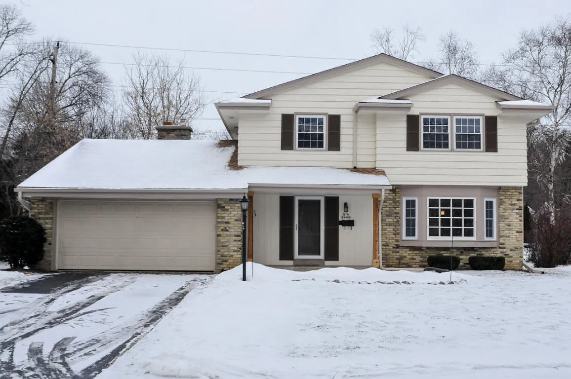 N74W5448 Georgetown Dr photo 1