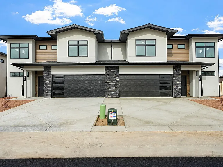 1109 Mee Canyon Cir — Photo 2