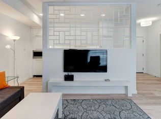 3130 SW Thirsk St NW #206, Calgary, AB T3B 6H4