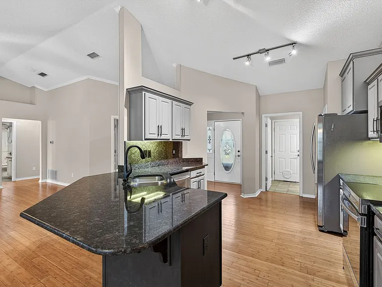 2558 W Ashford Park Dr — Photo 8