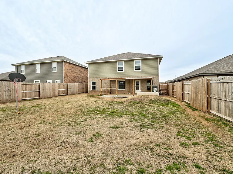 1609 Maroon Dr — Photo 43