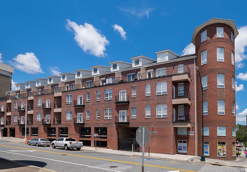 1st image of 360-210 S Elm St
