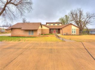 2804 Charleston Rd, Edmond, OK 73025