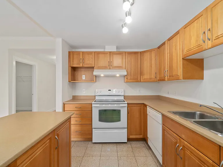 10 Horizon Ct #1903 — Photo 7