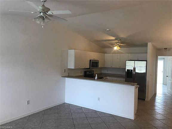 5th image of 543 SE 6th Ave