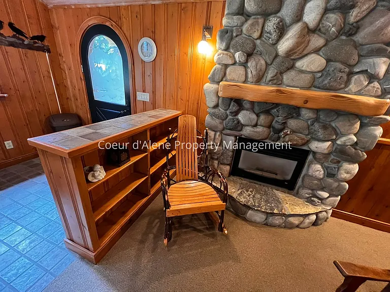 10646 N Lakeview Dr — Photo 8
