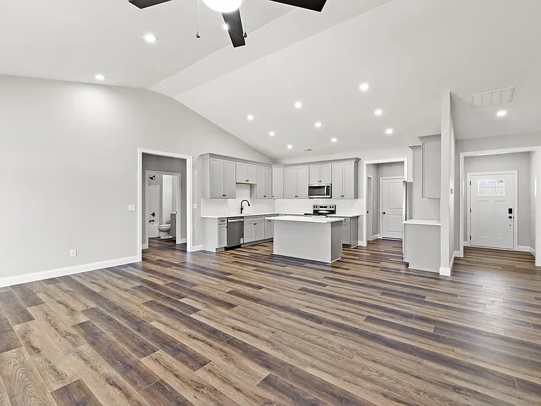 1038 Tamworth Ln — Photo 7