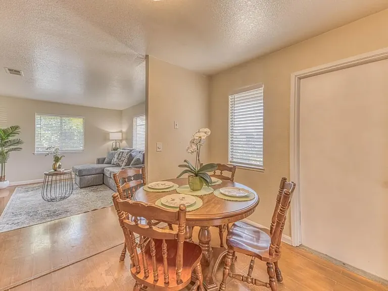 312 Grace Cir — Photo 11