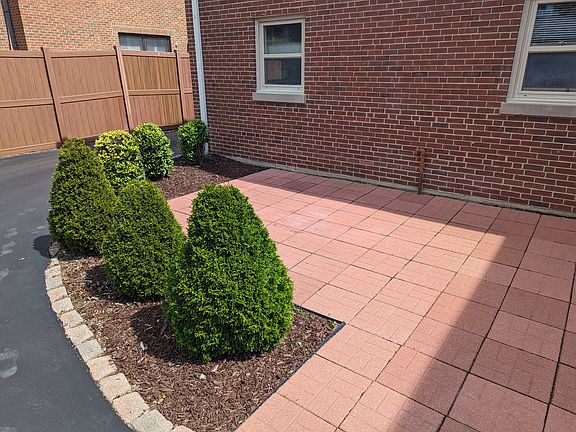 3rd image of 1156 Pine St