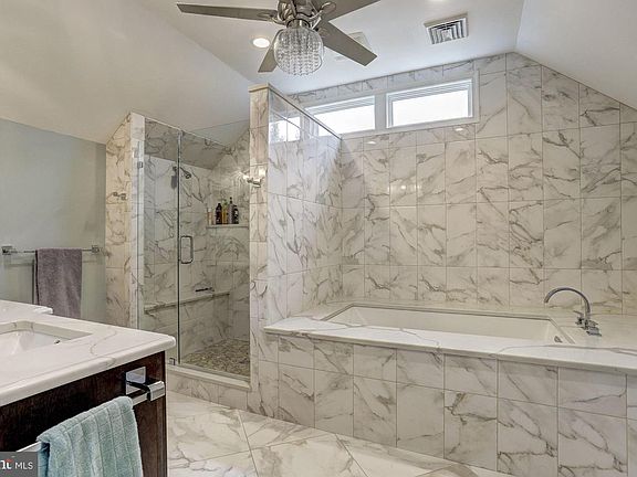 4th image of 207 Serenade Ct