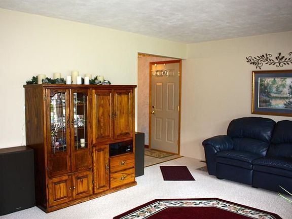 2nd image of 8611 Driftwood Dr