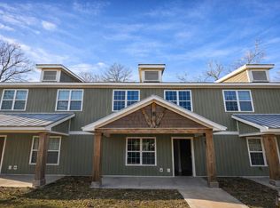108 S Robeson St, Elizabethtown, NC 28337