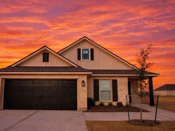 1227 Patriot Dr, College Station, TX 77845