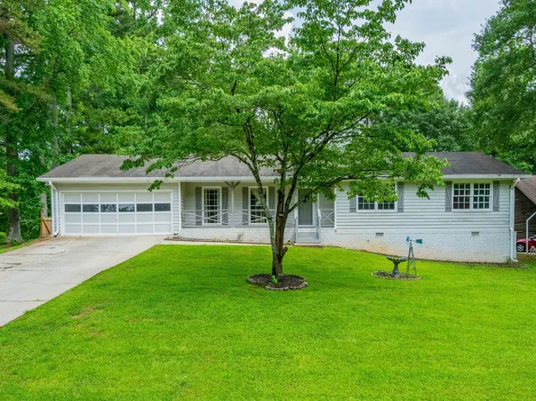 120 Lakeside Dr, Ellenwood, GA 30294