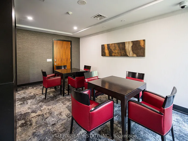 1055 Southdown Rd #201 — Photo 30