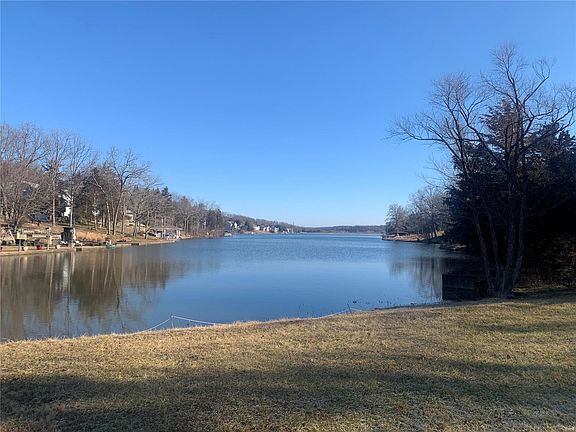 5th image of 10083 Waterford Dr