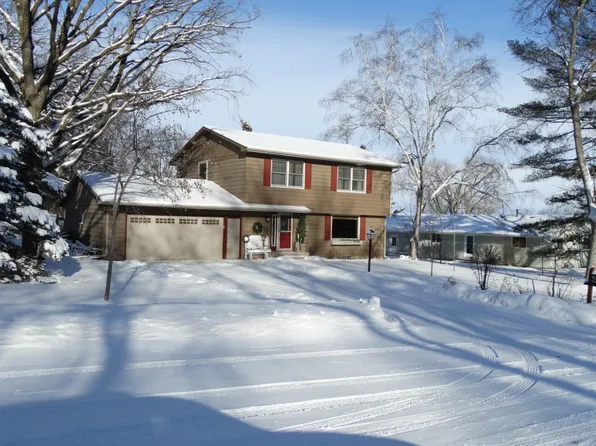 902 Viking St, Alexandria, MN 56308