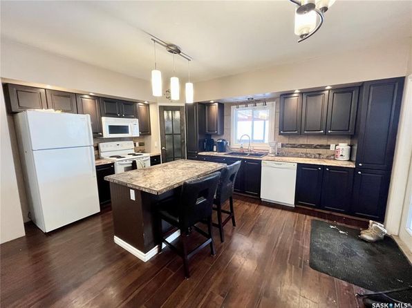 412 2nd STREET E, Wilkie, SK S0K 4W0