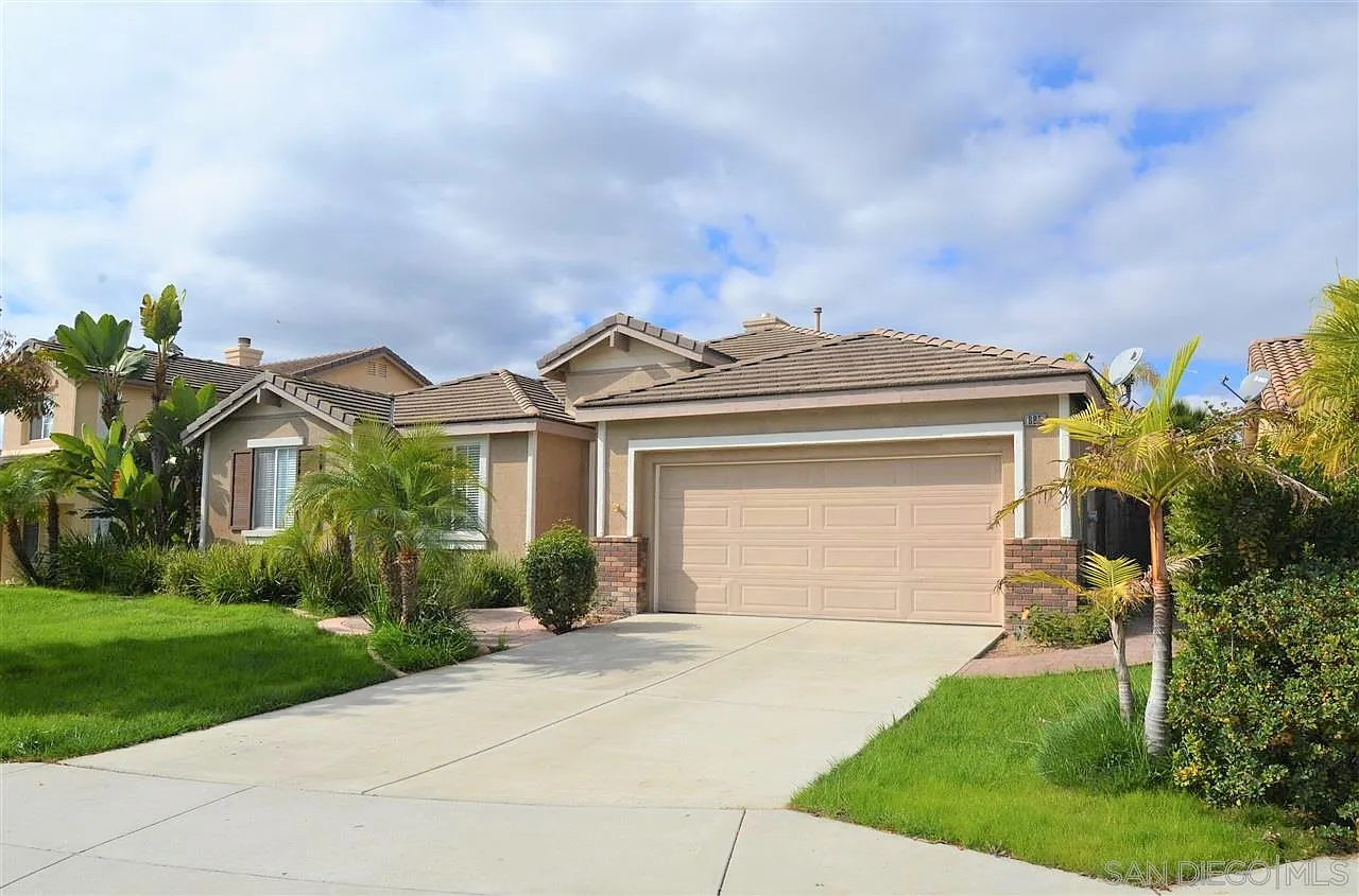 885 Panella Ct — Photo 2