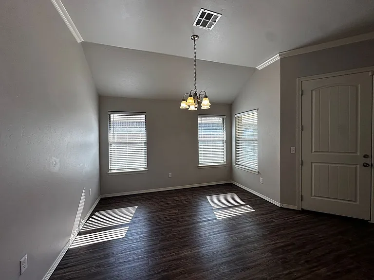 2316 Alta Vista Ln — Photo 14
