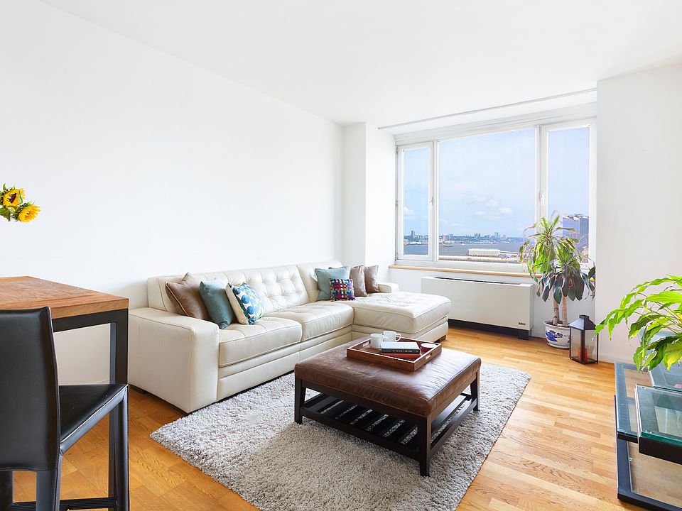 1st image of 635 W 42nd St APT 17D