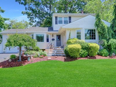 237 Farhan Lane, North Babylon, NY, 11703
