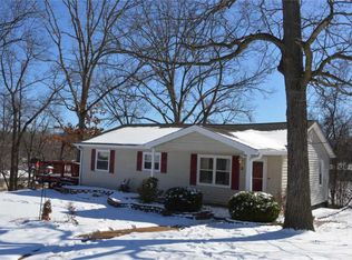 3 Ridge Rd, Fenton, MO 63026