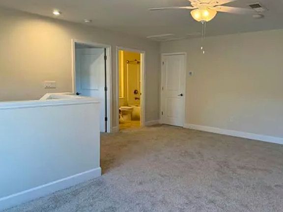 5th image of 1050 Delmarina St