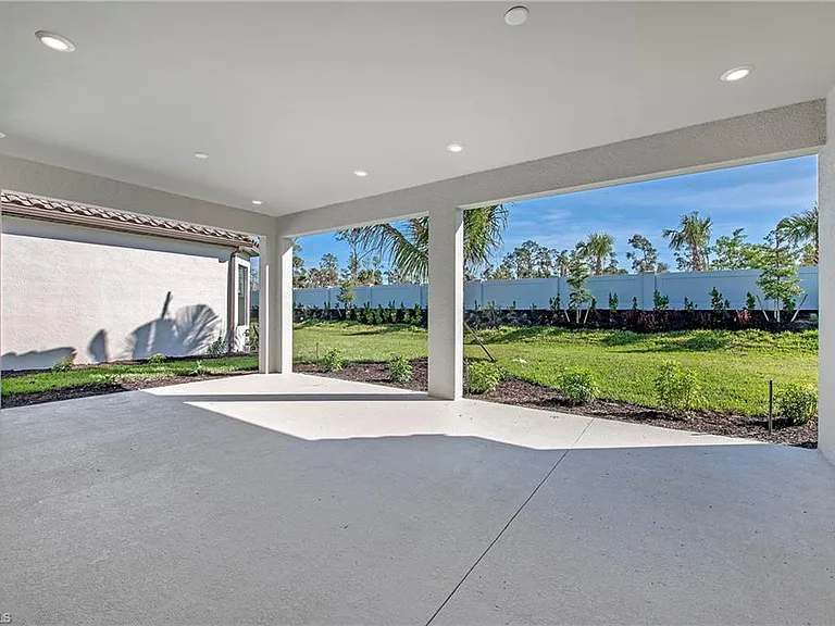 17471 Caravita Ln — Photo 23