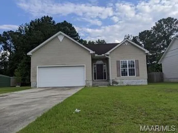 304 Riverview Ct, Daleville, AL 36322