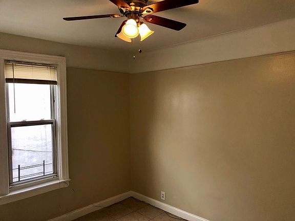 4th image of 846 Franklin Ave #3B
