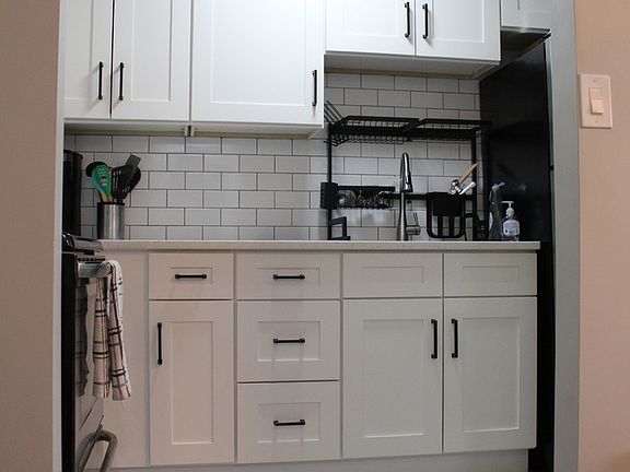 4th image of 6161 N Hoyne Ave APT 209
