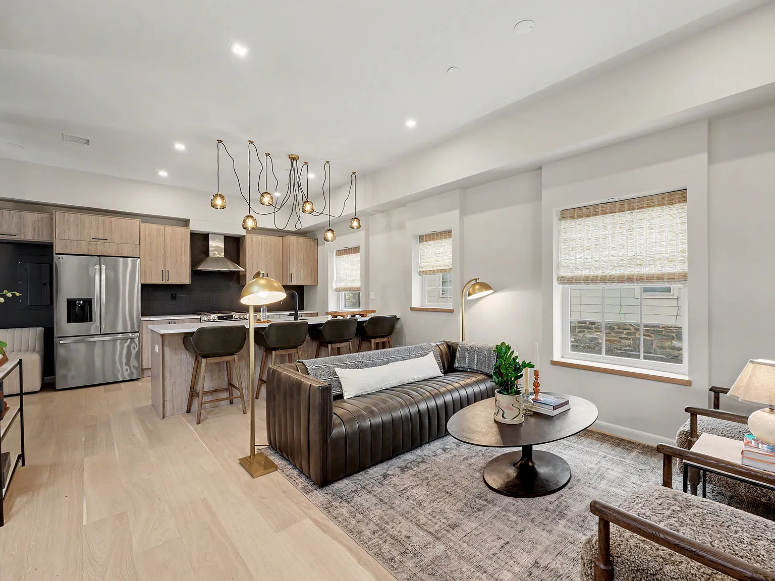 2 bed, 2.5 bath, 1080 sqft, $15,000 — Photo 3