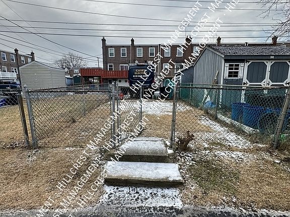 3rd image of 1042 W Ashland Ave #1042