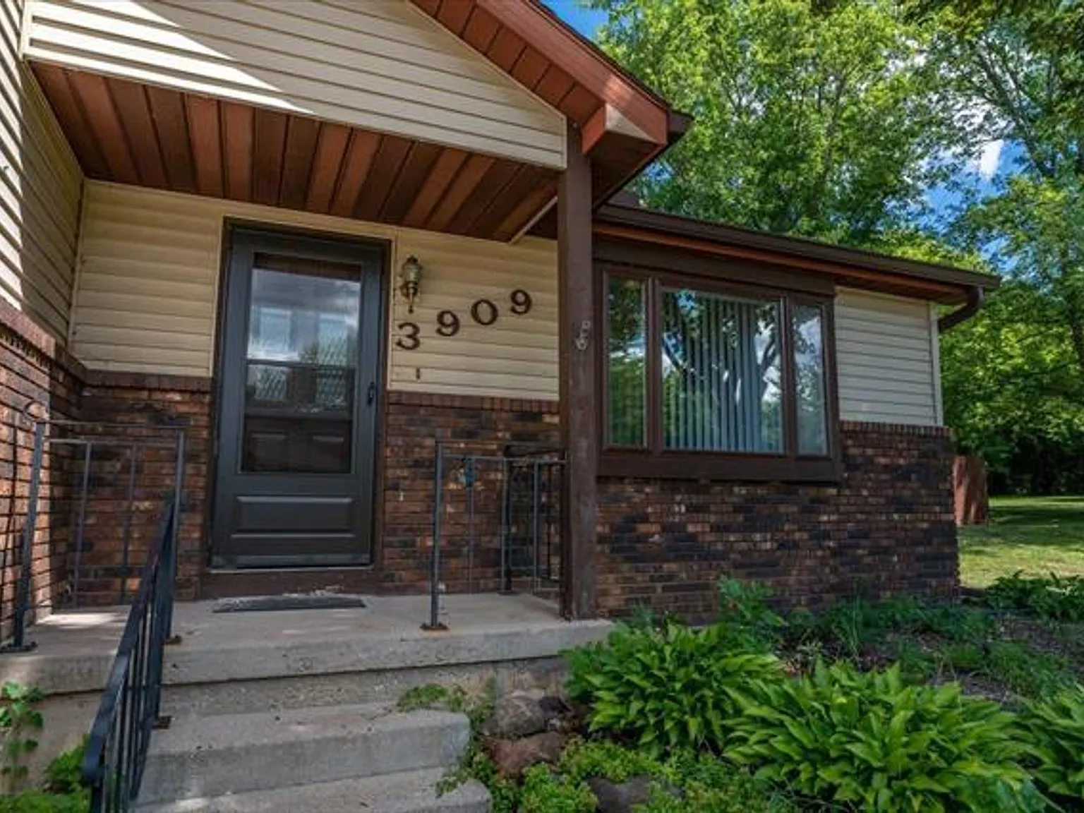 3909 Patrick Henry Way — Photo 2