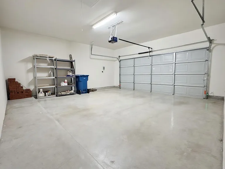 21344 Thurston Crossing Dr — Photo 11