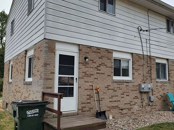 2nd image of 417 Mercier St #1